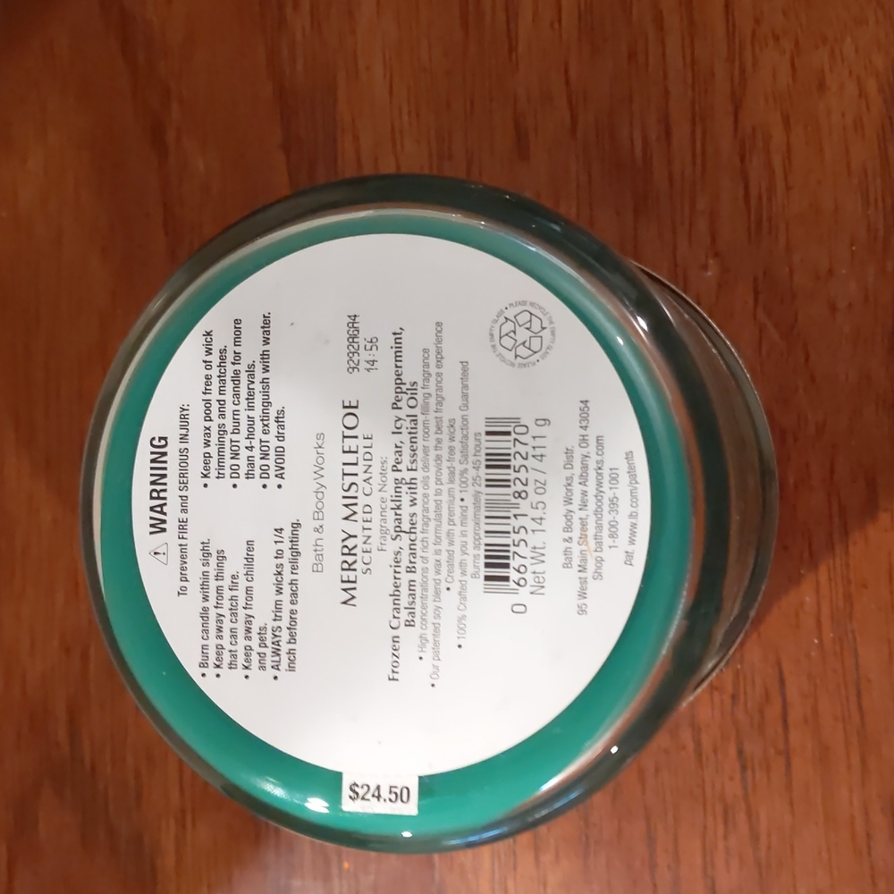 Merry Mistletoe 3 Wick Candle Bath & Body Works - Picture 6 of 7